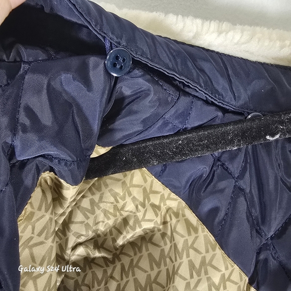 MICHAEL Michael Kors Navy Quilted Puffer with Cream Collar - Picture 10 of 10